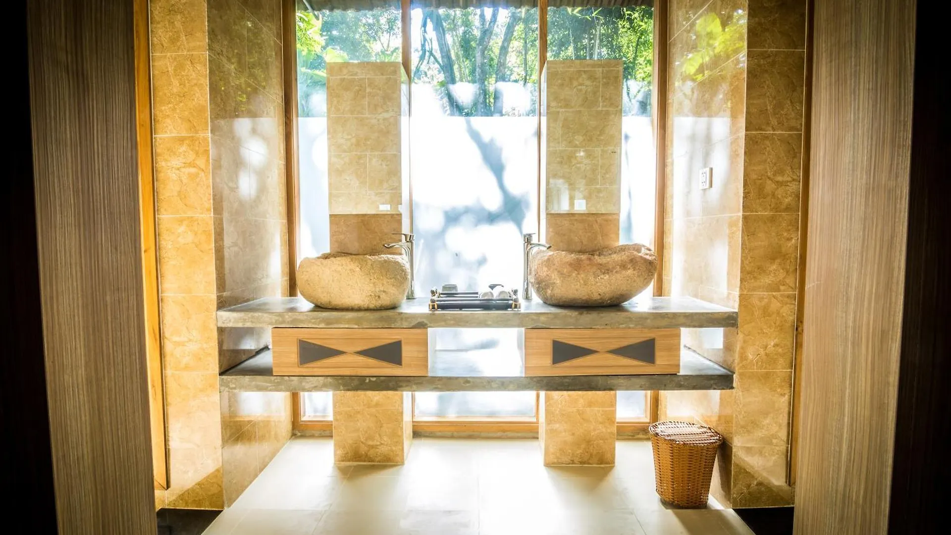 Rezort Hotel Baho Eco Beat Ấp Ninh Hòa